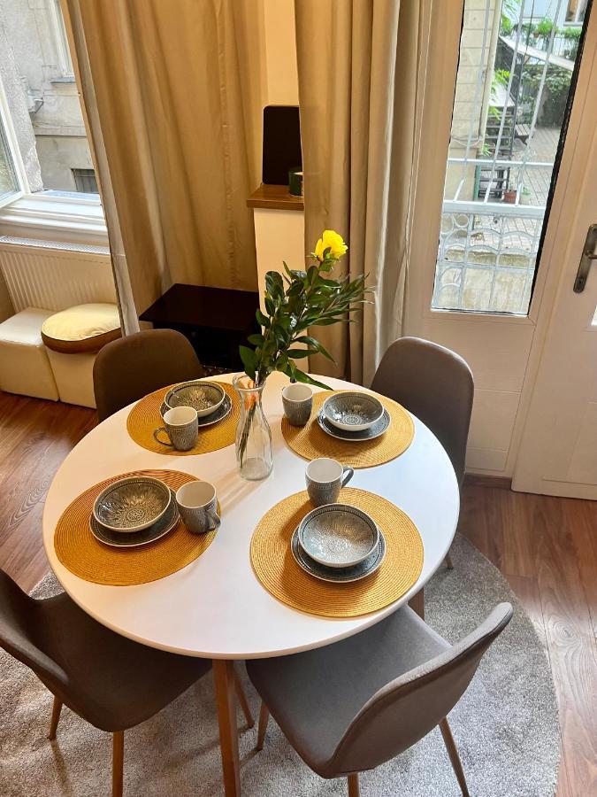 Adorable, Cosy Apartment At The Heroes' Square Budapest Luaran gambar